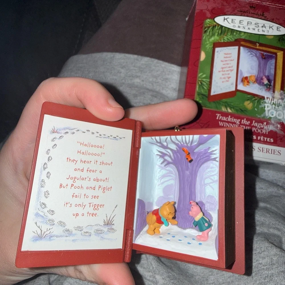 Vintage 2001 Disney Hallmark ‘Tracking The Jagular’ Winnie the Pooh Ornament